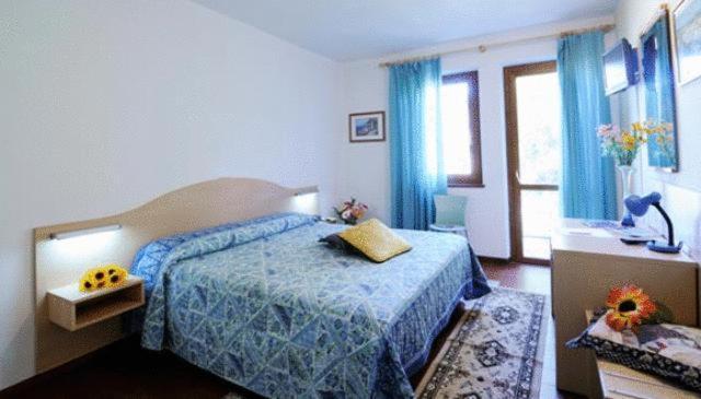 פסקיארה דל גארדה Hotel Johnson מראה חיצוני תמונה
